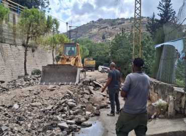 في إطار حملة التعافي.. وزارة الأشغال تقوم بتعبيد طريق في بلدة خربة سلم