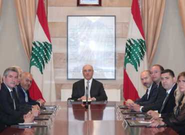 وزير الداخلية يبحث مع المحافظين أوضاع المناطق وعودة الأهالي إلى الجنوب والضاحية الجنوبية