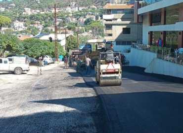 بلدية القلعة تباشر بأعمال تزفيت الطرقات الرئيسية