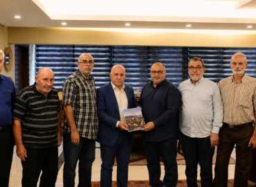 بلدية رشاف تبحث احتياجات البلدة مع رئيس مجلس الجنوب