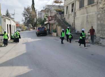 حملة نظافة شاملة في تفاحتا بالتعاون مع منظمة 