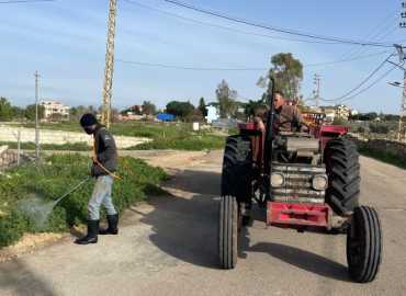 بلدية زبقين تنفّذ حملة رش وقائي للحدّ من الحرائق والحفاظ على السلامة العامة
