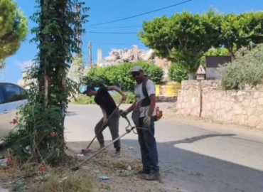 بلدية جبشيت تواصل حملة النظافة في أحياء البلدة