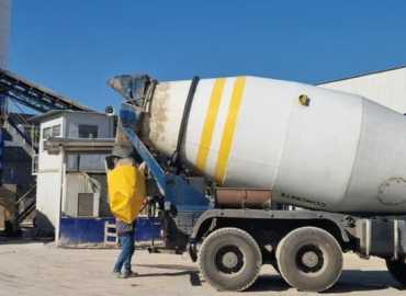 إجراءات ميدانية لبلدية الشويفات لضبط مخالفات تسرّب الباطون على الطرقات