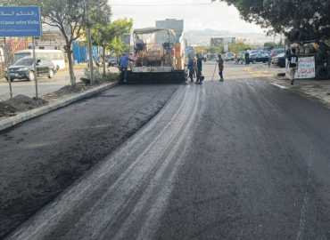 اتحاد بلديات الضاحية الجنوبية يتابع تزفيت خط الأوزاعي باتجاه خلدة