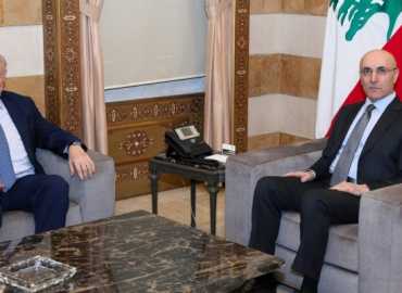 الوزير الحجار عرض مع النائبين البستاني والرياشي شؤوناً إنمائية