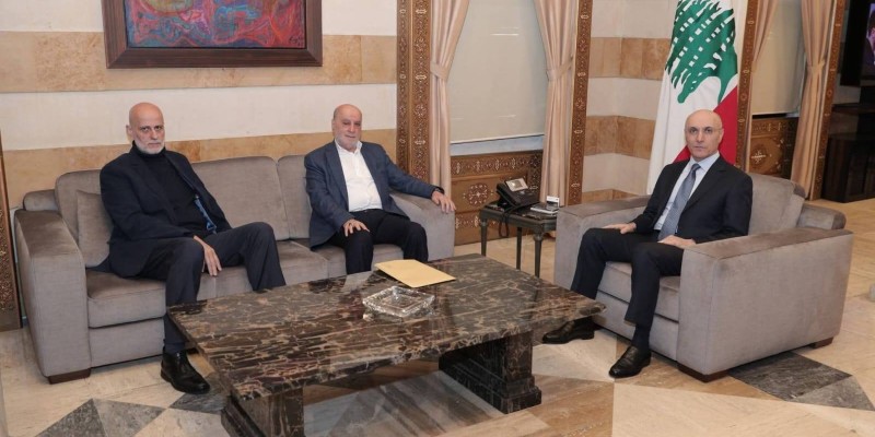 وزير الداخلية يبحث مع رئيس اتحاد بلديات الضاحية شؤوناً إنمائيةً وخدماتيةً