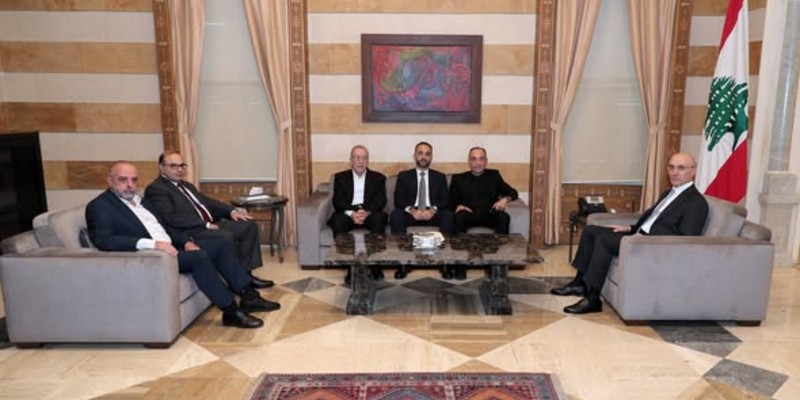 الوزير الحجار يستقبل مدير الصندوق التعاوني للمختارين في لبنان ورئيس هيئة الشراء العام