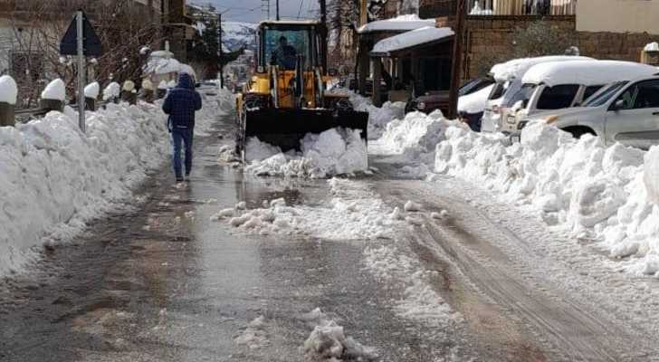 بلدية حدشيت تنجز فتح جميع طرقات البلدة من تراكم الثلوج