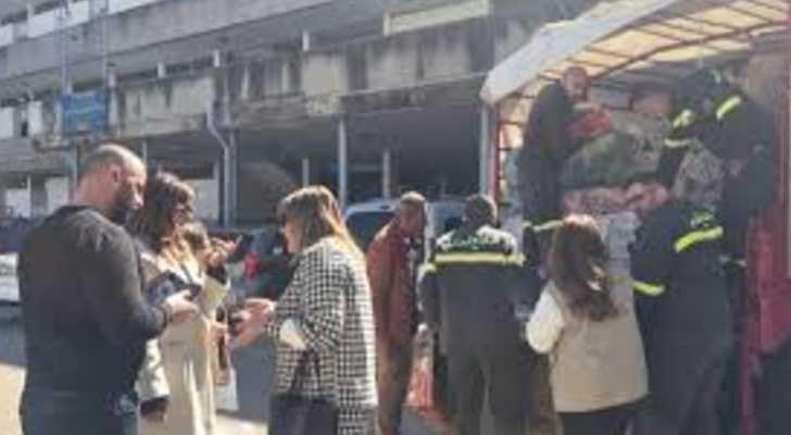 توزيع مساعدات على مراكز إيواء النازحين في قضاء جبيل