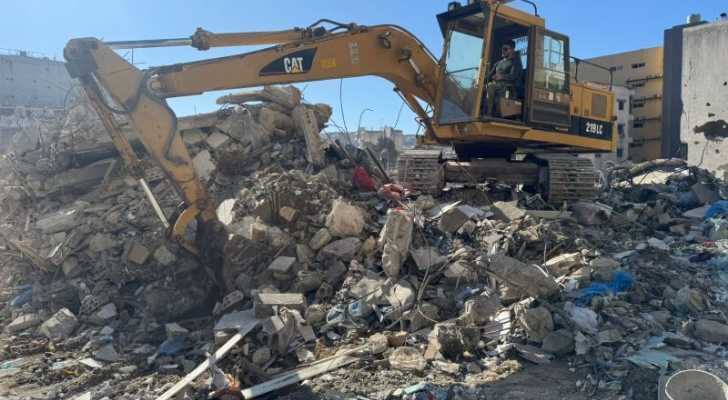 بالصور: بلدية النبطية تطلق مشروع صيانة شبكات المياه والصرف الصحي