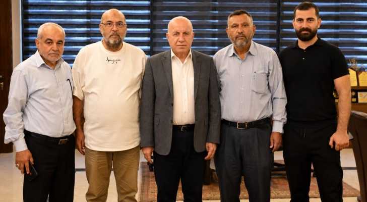 بلدية شقرا ودوبيه تبحث احتياجات البلدة مع رئيس مجلس الجنوب