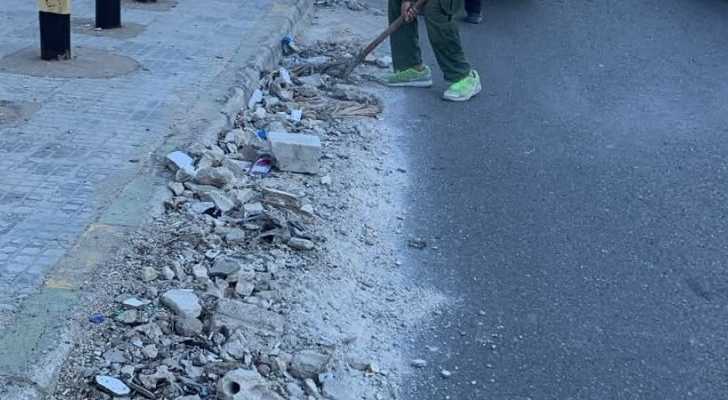 بلدية الغبيري تواصل رفع الركام وتأهيل الطرقات في حارة حريك وطريق المطار