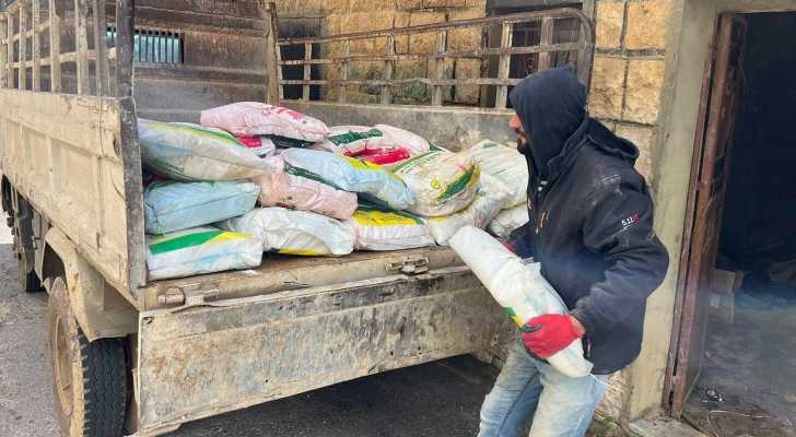 اتحاد بلديات جبل الريحان يوزّع 300 كيس من الأسمدة الزراعية دعماً للمزارعين