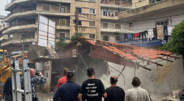 بلدية طرابلس تواصل حملة إزالة المخالفات والتعديات في القبة وجبل محسن