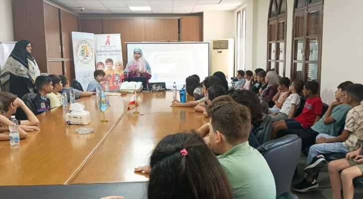 بلدية صور تفتتح دورة متخصصة في علم الروبوت بالتعاون مع «Innovators Academy»