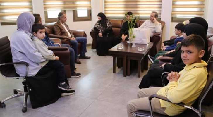 رئيس بلدية برج البراجنة يستقبل وفدًا طلابياً: لدعم المؤسسات التربوية