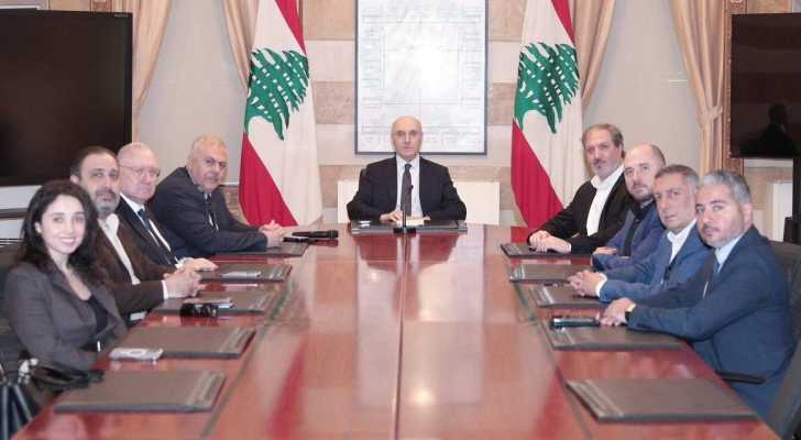 الحجار يبحث التطورات الميدانية مع أبو فاعور ومحافظ بيروت ووفد من البلدية