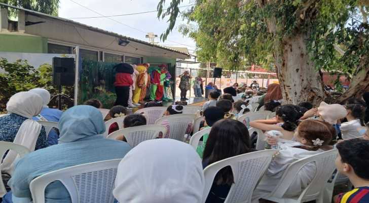 بلدية طرابلس تنظم عرضًا مسرحيًا لأكثر من 300 طفل من الأيتام وذوي الإعاقة
