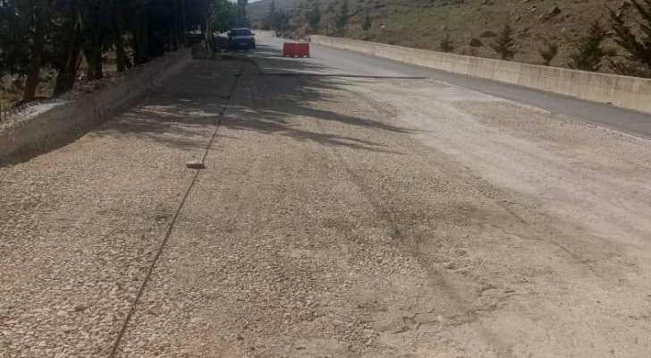 بلدية الريحان تنهي العمل في حائط دعم طريق الريحان – العيشية