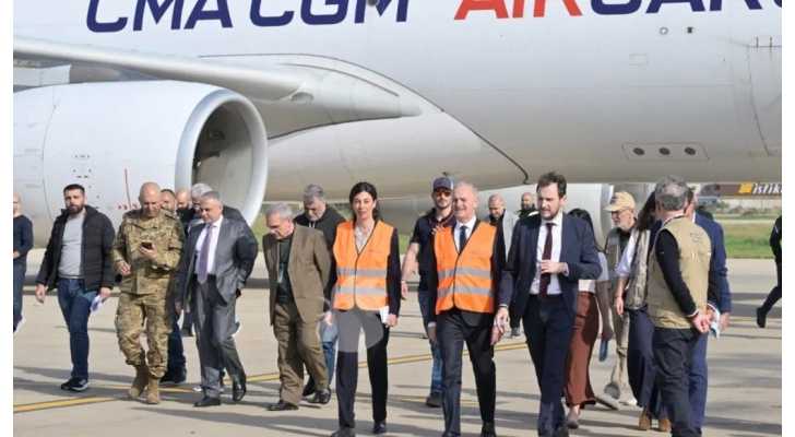 وصول 60 طنًا من المساعدات الإنسانية الفرنسية إلى لبنان