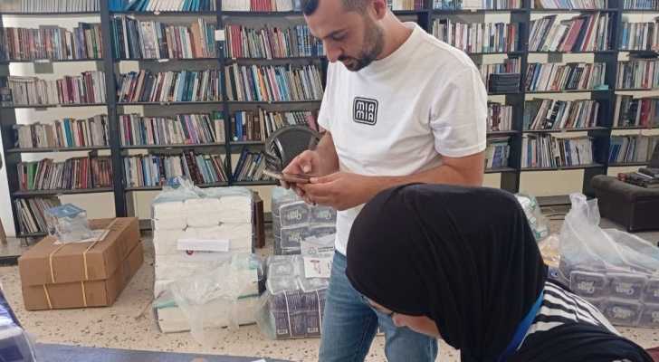 بلدية كفررمان تواصل توزيع مستلزمات طبية وحفاضات على كبار السن وذوي الإعاقة