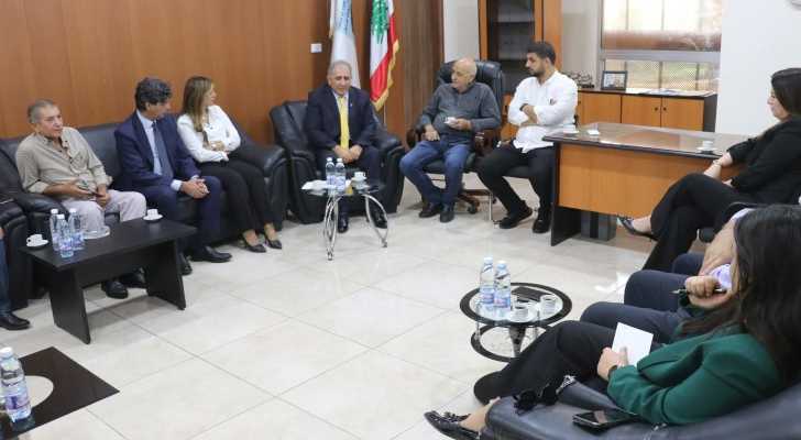 اتحاد بلديات قضاء صور يستقبل السفير الفلسطيني ويبحث معه أوضاع اللاجئين
