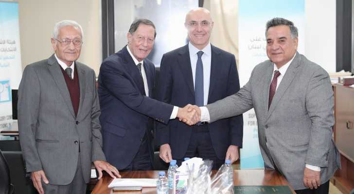 الوزير الحجار زار مقر هيئة الإشراف على الانتخابات للإشراف على مراسم التسليم والتسلّم