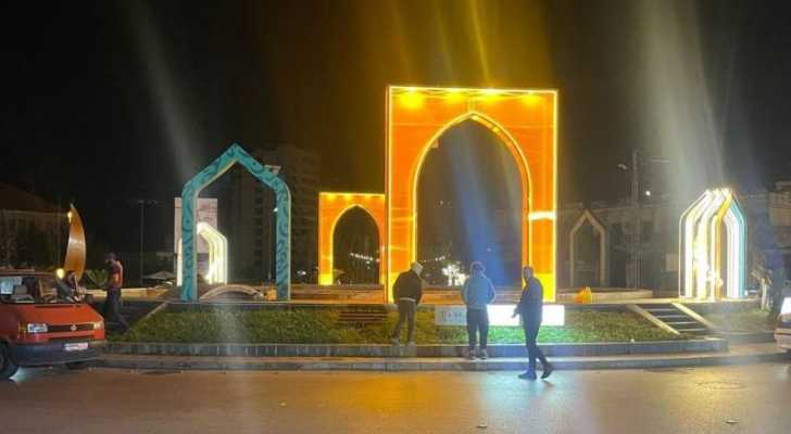 بالتعاون مع هيئات ومؤسسات المجتمع .. بلدية صيدا تتابع معالم الزينة الرمضانية