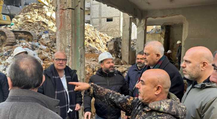 محافظ بيروت ورئيس المجلس البلدي يتابعان ترميم المباني المتضررة جراء العدوان