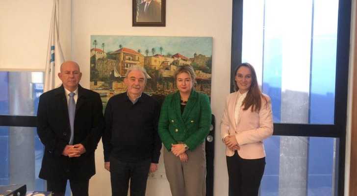 رئيس بلدية جبيل يبحث وسفيرة بولندا سبل التعاون