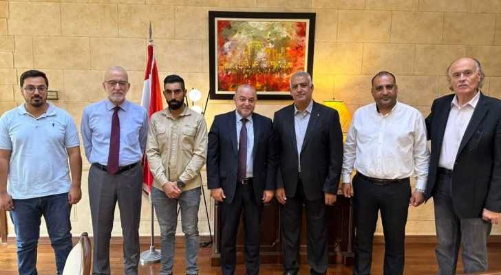 بلدية فرون تبحث مع مجلس الإنماء والإعمار المشاريع المقترحة للبلدة
