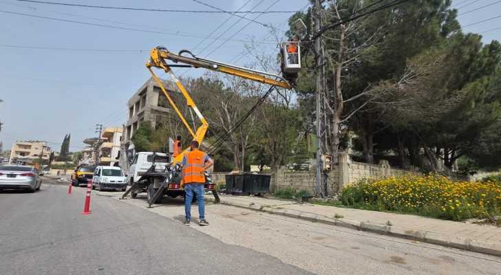 بلدية معروب تكثّف أعمالها: صيانة كهرباء ورفع أنقاض لفتح الطرقات