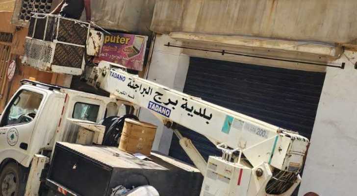 بلدية برج البراجنة تؤازر مؤسسة كهرباء لبنان في إزالة التعديات عن شبكة الكهرباء