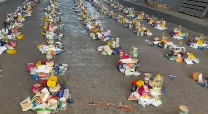 بلديّة جبشيت توزّع مساعدات على النازحين والصامدين في البلدة