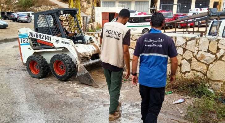 بلدية الشهابية تواصل تنظيف مجاري تصريف مياه الأمطار استعدادًا للشتاء