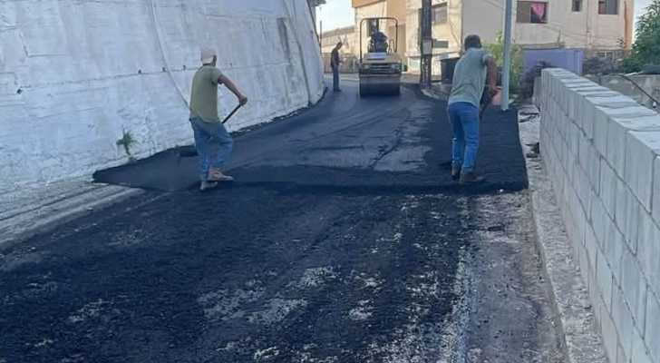 بلدية برج رحال تنجز تعبيد طرقات حي الضيعة القديمة بالتعاون مع مجلس الجنوب