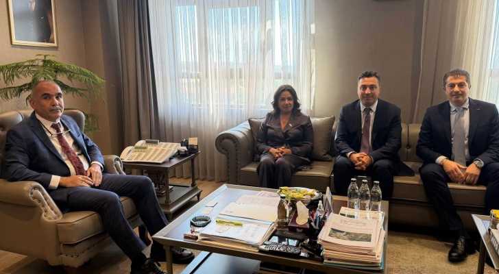 وزارة الشؤون الاجتماعية تبحث مع مؤسسات تركية دعم إدارة الكوارث والإيواء وإعادة الإعمار