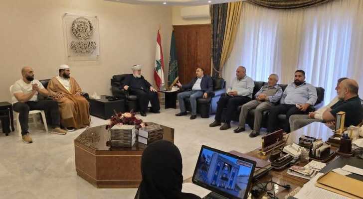 وفد من اتحاد بلديات الضنية وفعاليات كفربنين يعرض مشروع وقف