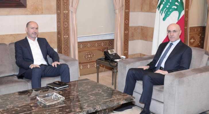وزير الداخلية يبحث مع محافظ الجنوب أوضاع البلديات وحاجات النزوح