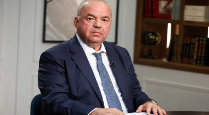 وزير الاتصالات يتيح تعليق الاشتراكات الهاتفية والإنترنت للمتضررين من العدوان من دون رسوم