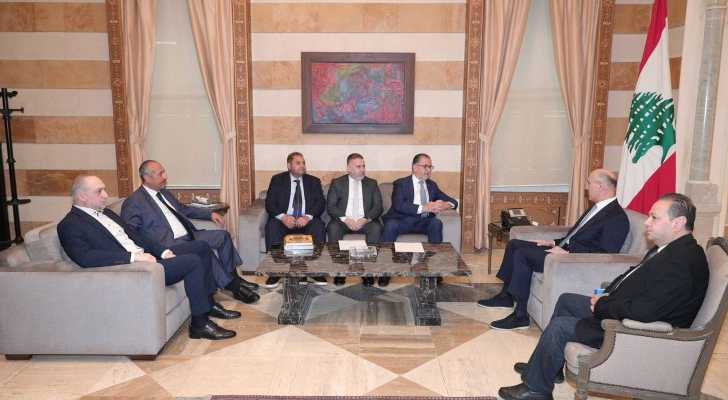 الحجار يبحث الأوضاع العامة والأمنية ويلتقي وفد المقاصد في صيدا