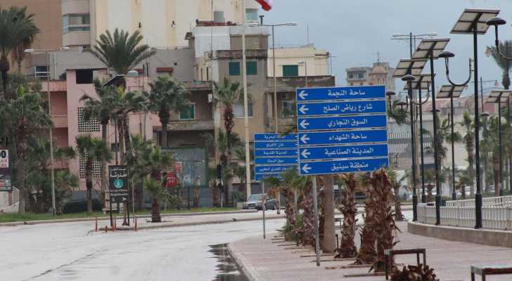 بلدية صيدا تطلق حملة لإزالة تعديات معارض السيارات