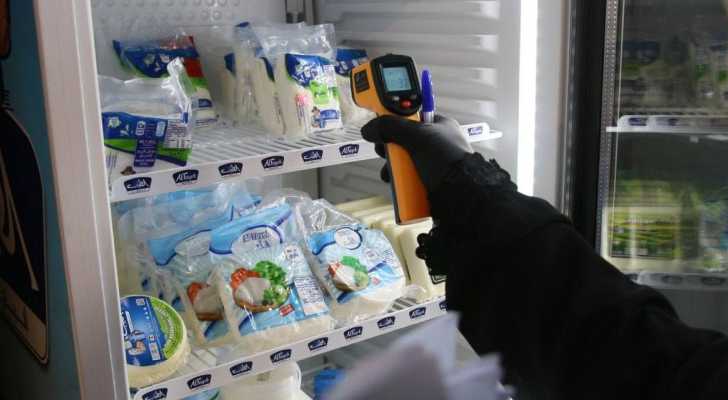 لجنة الصحة في بلدية جبشيت تواصل حملتها الرقابية على المؤسسات الغذائية