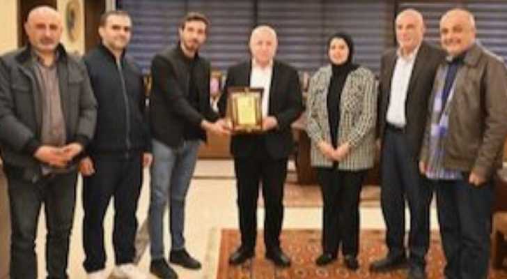 وفد من بلدية برج رحال يزور رئيس مجلس الجنوب لبحث ملفات تربوية وإنمائية