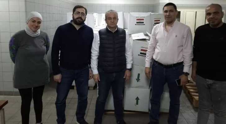 بلدية صيدا توزّع مساعدات غذائية عراقية للنازحين وتثمّن دعم بغداد للبنان