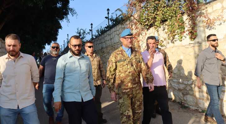 بلدية دير قانون النهر وفعاليات البلدة بالتعاون مع اليونيفيل  وجهات عديدة يُطلقون مبادرة  المكتبة العامّة ضمن مشروع تمكين الشباب في الجنوب