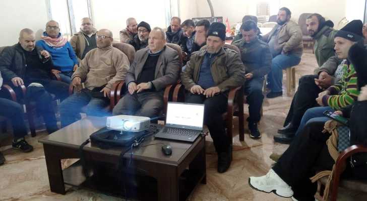 وزارة الزراعة تنظّم ندوة تدريبية حول تقليم الأشجار المثمرة في بلدية الخضر