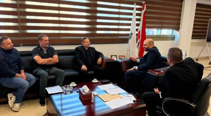 وفد من بلدية بنت جبيل يلتقي وزير الصحة لبحث الشؤون الصحية في المدينة
