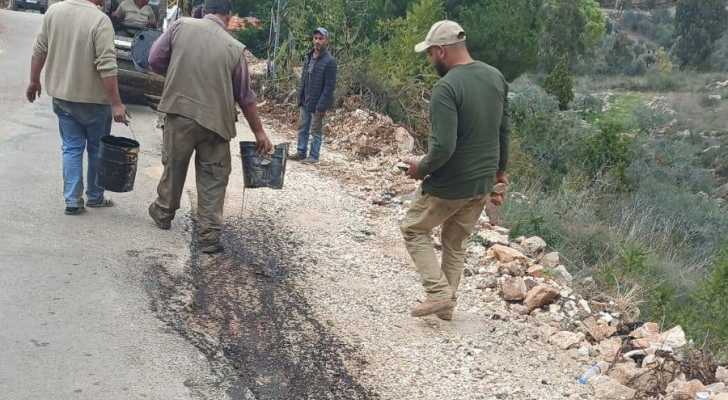 بلدية عبا تواصل تنفيذ مشروع تمديد خطّ المياه الجديد بين البئر رقم 3 والبئر رقم 4